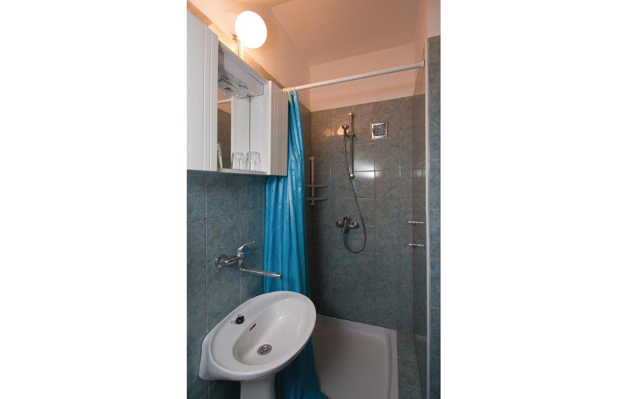 1 Bedroom Gorgeous Apartment In Porec Poreč