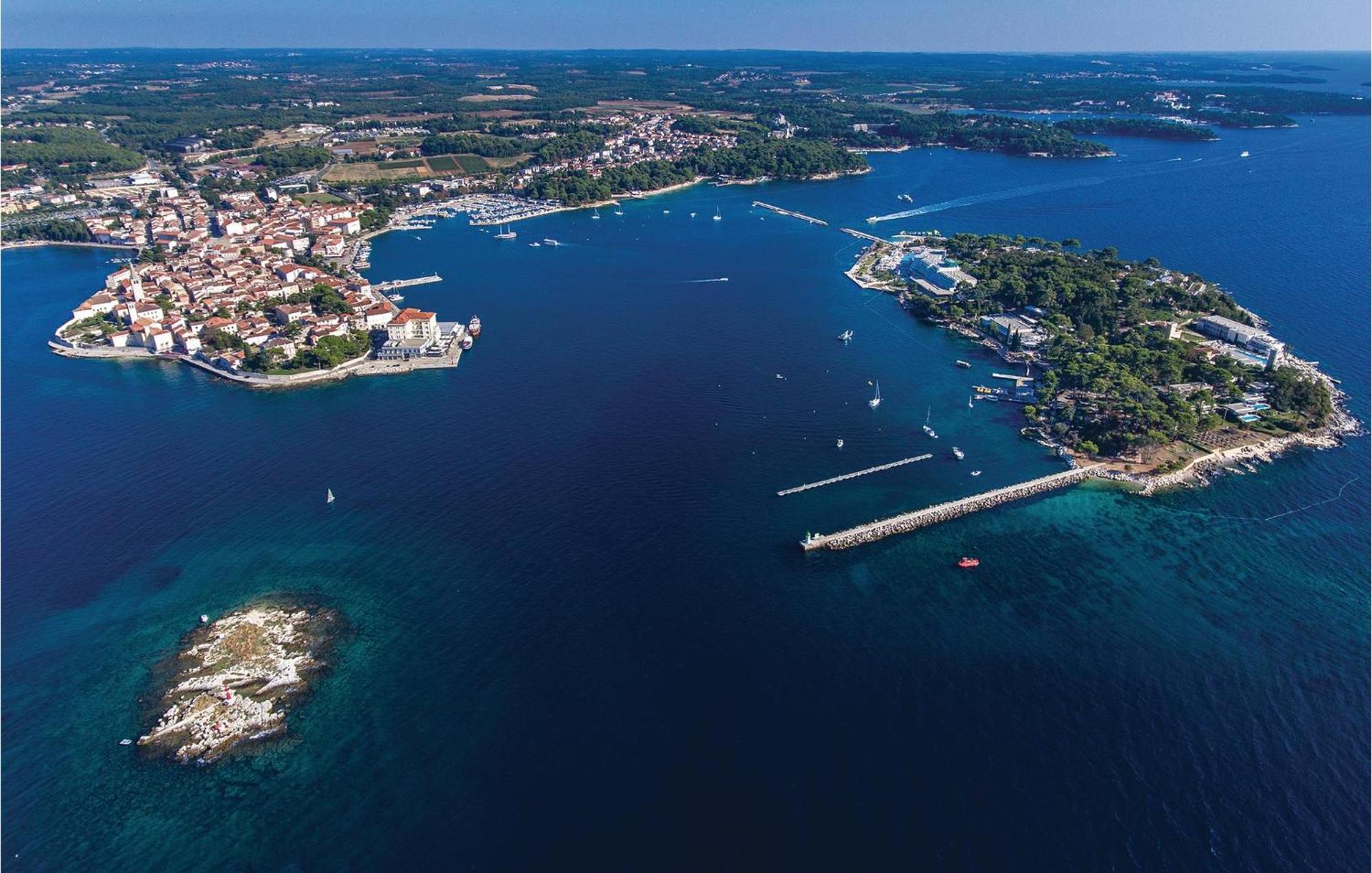 Apartment 1 Bedroom Gorgeous Apartment In Porec *