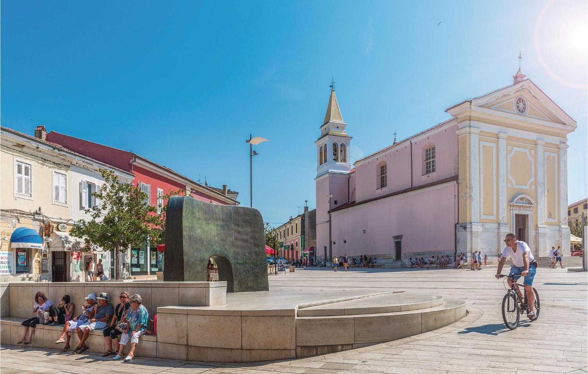 1 Bedroom Gorgeous Apartment In Porec *