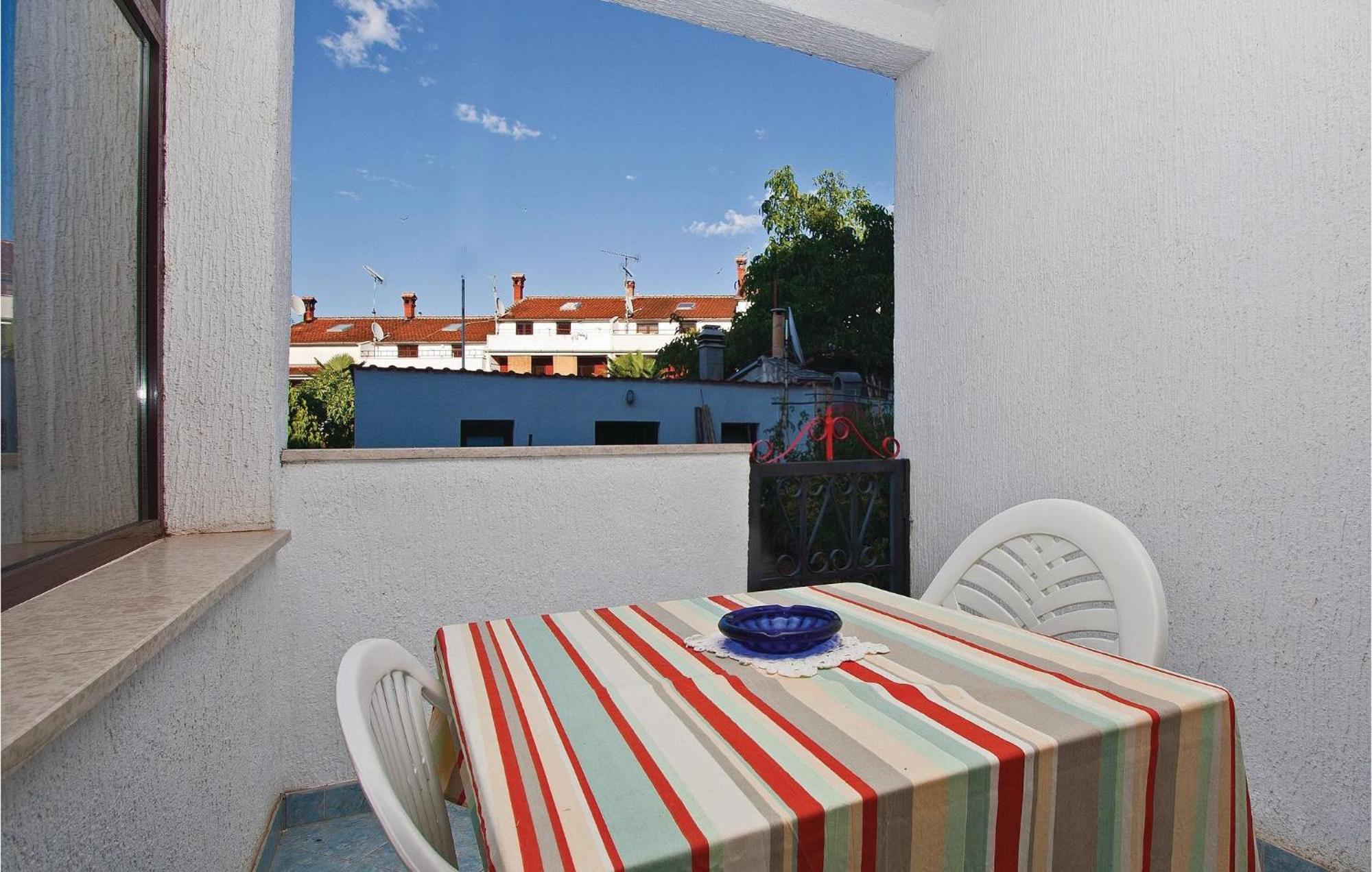 Apartment 1 Bedroom Gorgeous Apartment In Porec Poreč