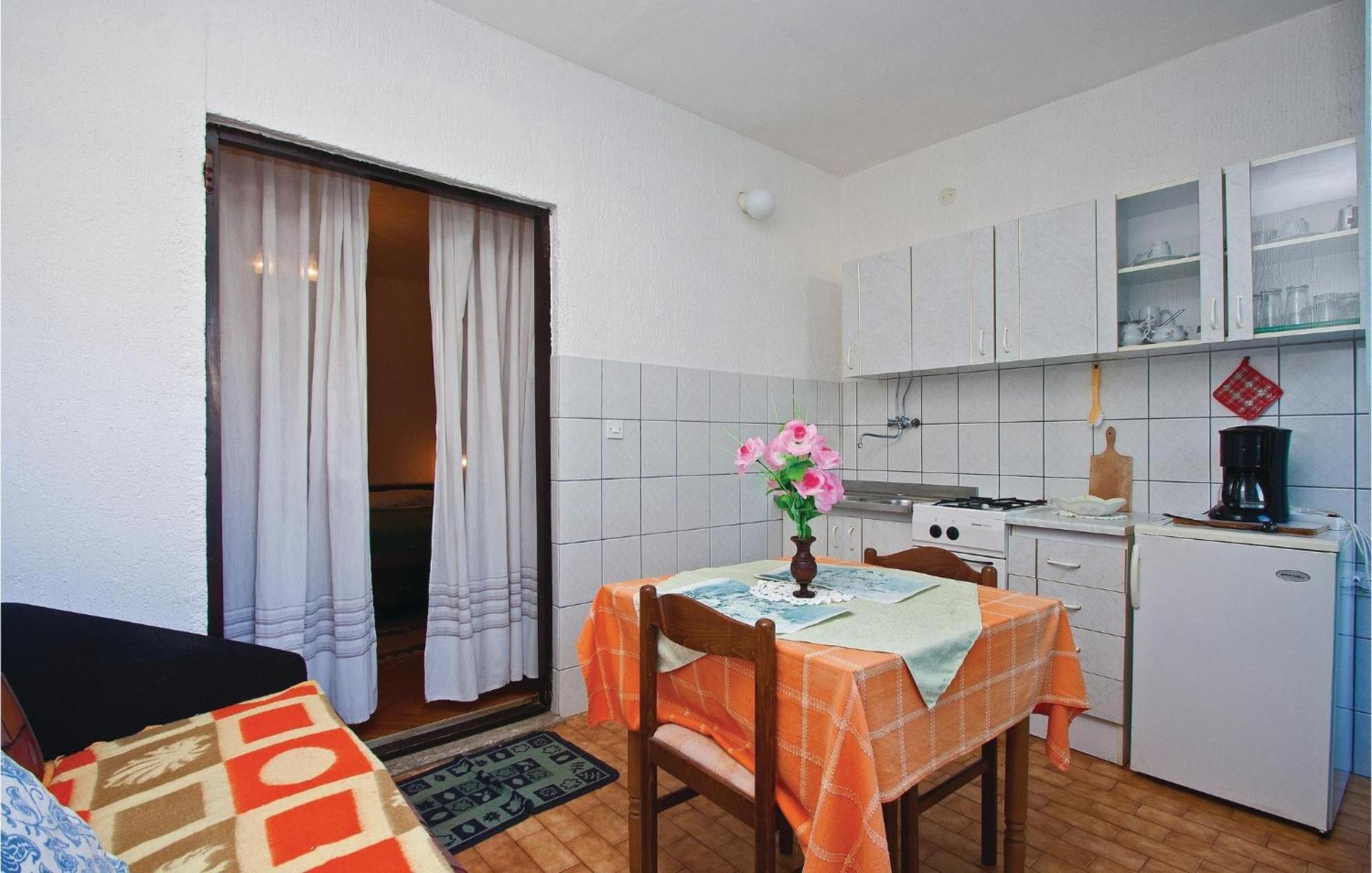 Apartment 1 Bedroom Gorgeous Apartment In Porec Poreč