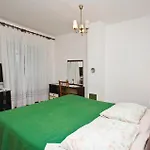 1 Bedroom Gorgeous Apartment In Porec